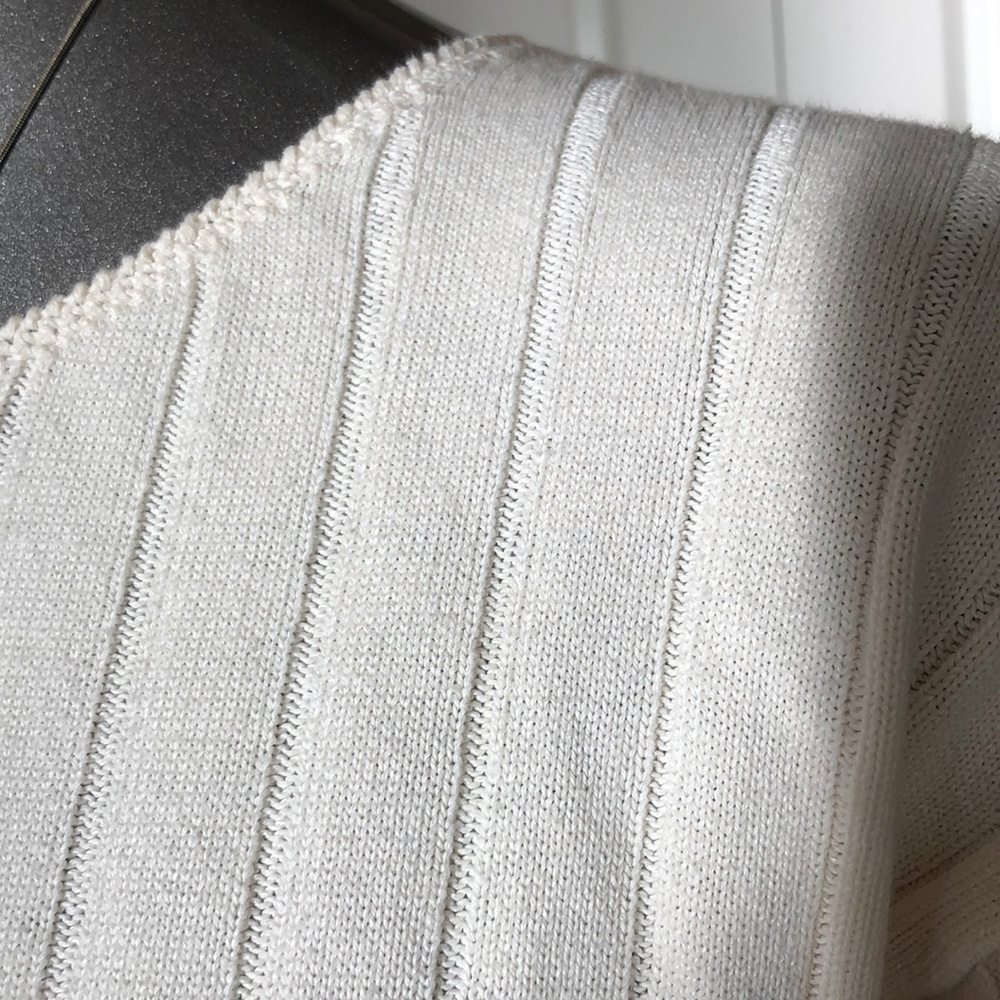 Banana Republic Sweater - Picture 3 of 6